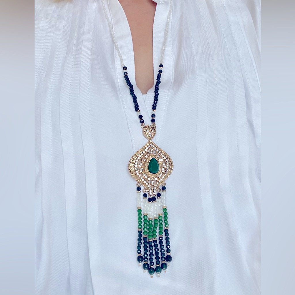 Nwot Emerald Green Tassel Necklace Chunky Green Beads New